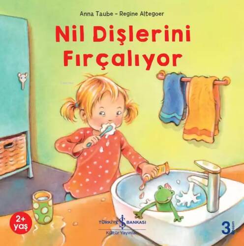 Nil Dişlerini Fırçalıyor - 1